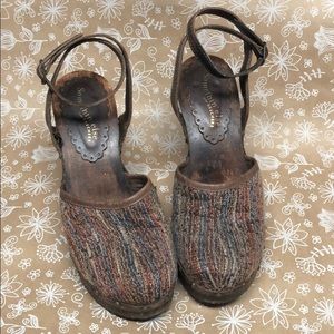 ❣️FREE w/Purchase!❣️ Sketchers Wooden Clogs Sz 8